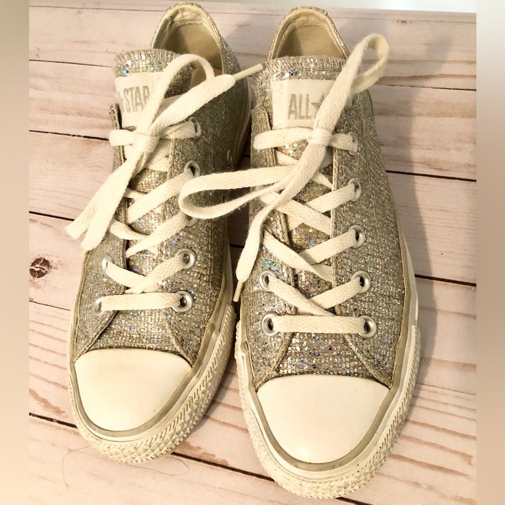 CONVERSE Chuck Taylor All Star Silver Glitter Holographic Sneakers 6 EUC - Picture 3 of 10